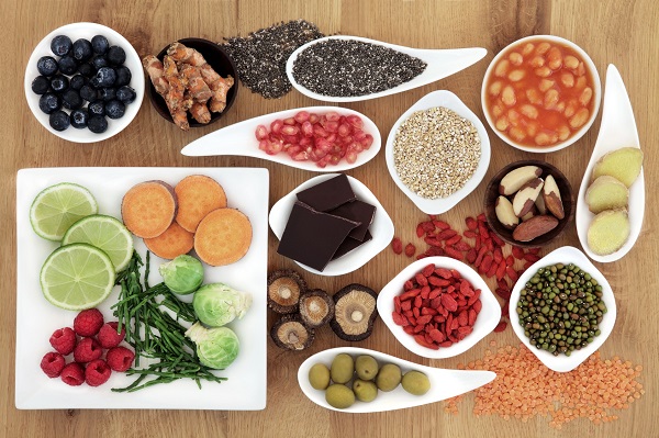 Superfoods são alimentos ricos em propriedades nutricionais que fortalecem a sua saúde física e mental